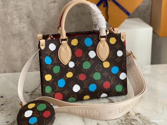 YK ONTHEGO VUITTON PM X LOUIS 0112